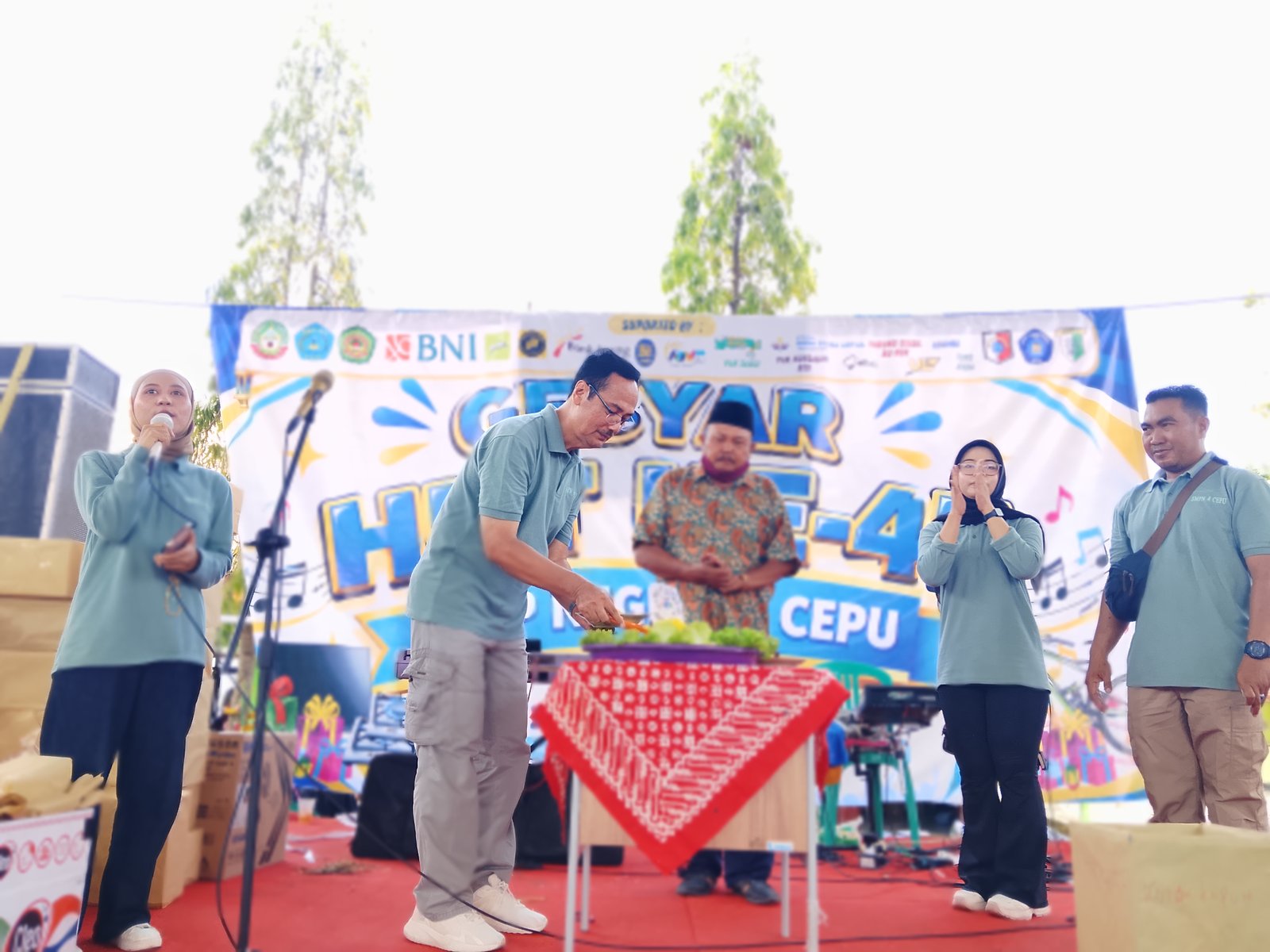 HUT ke-47 SMP Negeri 4 Cepu : Bersatu, Berprestasi, Berkreasi